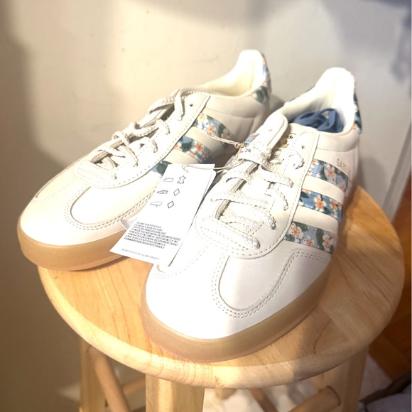 Adidas cream floral Gazelle indoor sneakers made with Liberty London fabric NWT - Picture 4 of 9